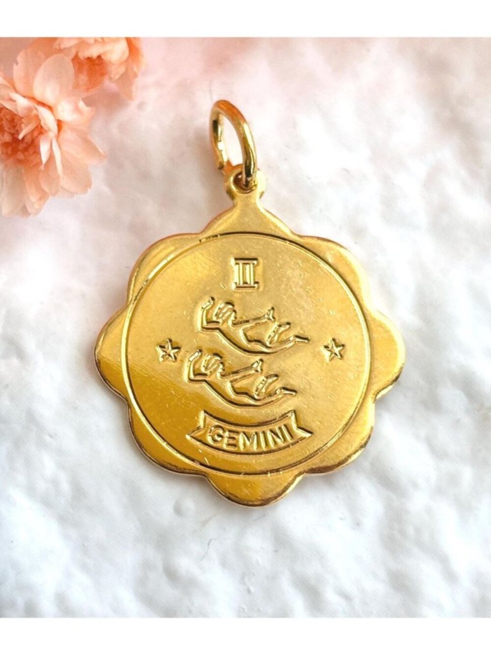 Gemini Zodiac Scalloped Gold Toned Vintage Pendant Necklace w/ Black Rope - 26"